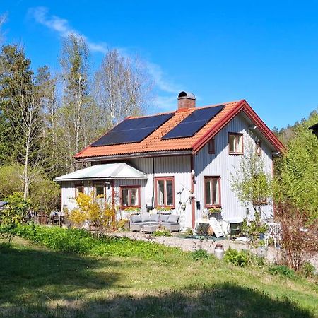 Charmigt Aeldre Hus, Laddbox 22 Kw, 5 Bil-Minuter Till Bad Stromstad Bagian luar foto